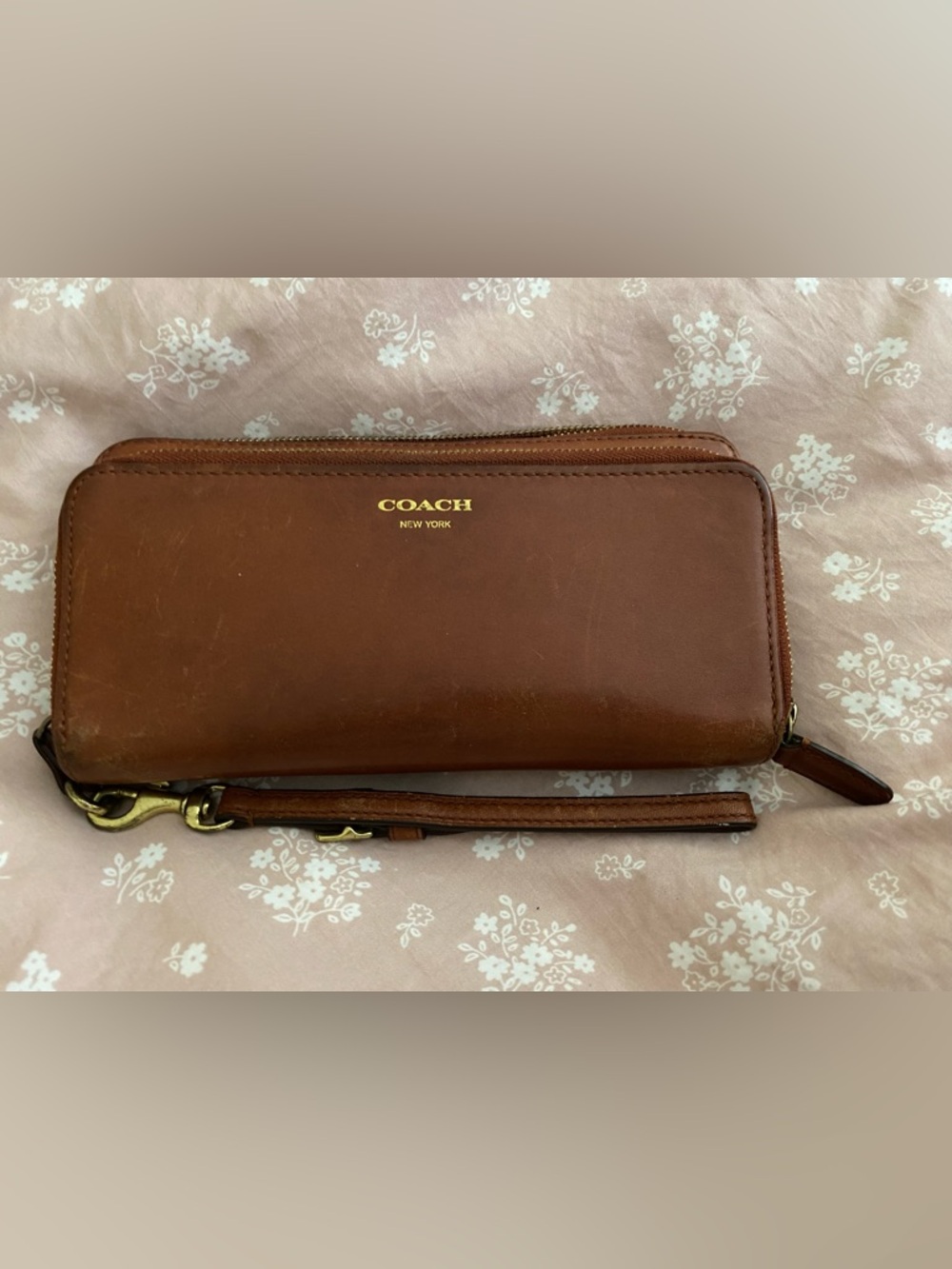 Coach Legacy Cognac Brown Leather Wristlet with Gold Logo Broken Zipper